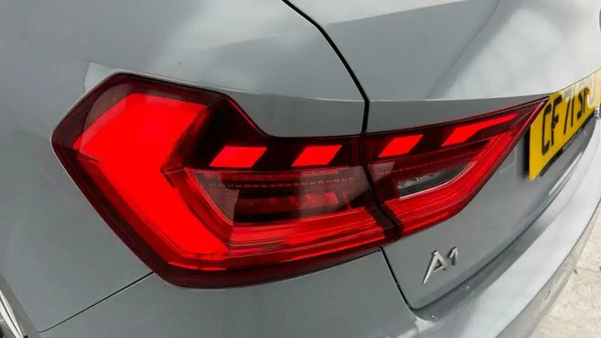 2022-audi-a1-10-30-tfsi-sport-big-27