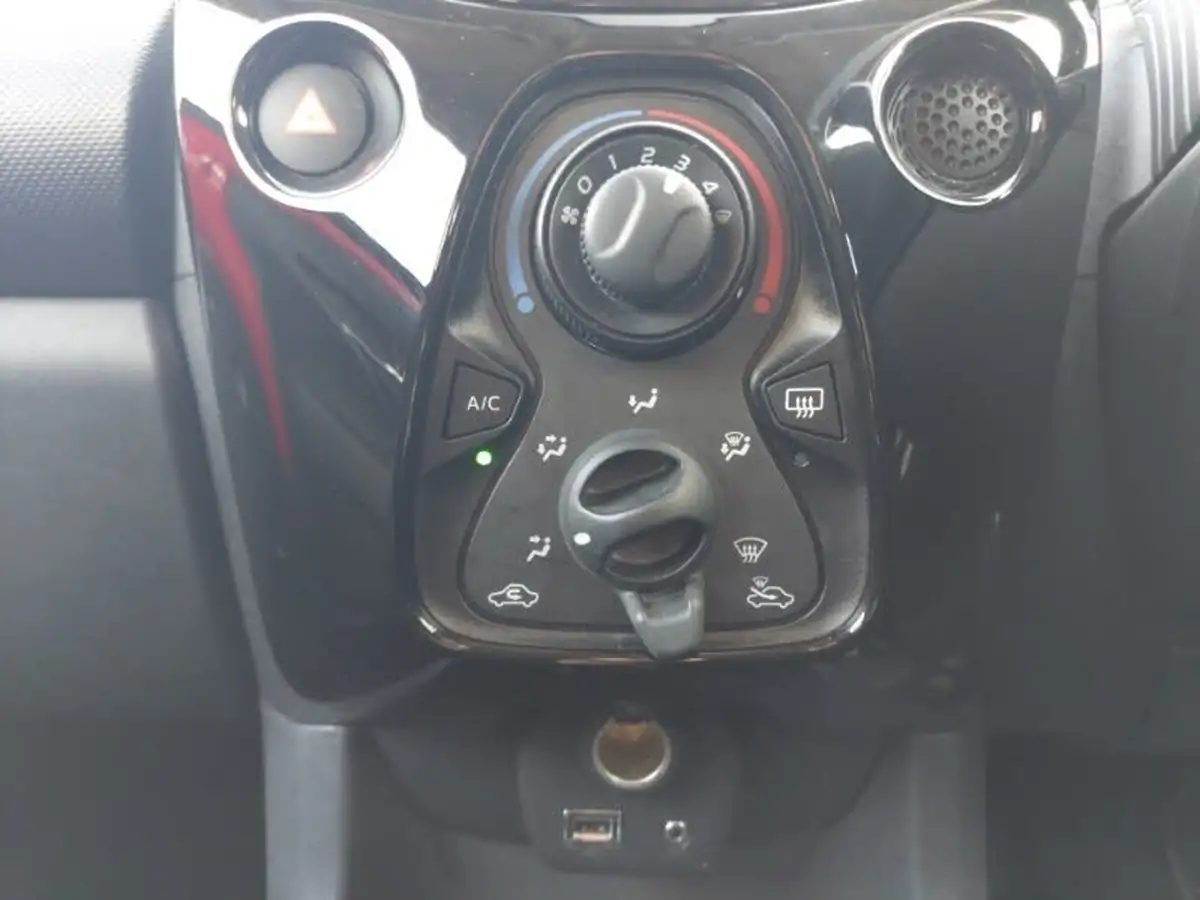 2021-citroen-c1-10-vti-shine-5d-big-15