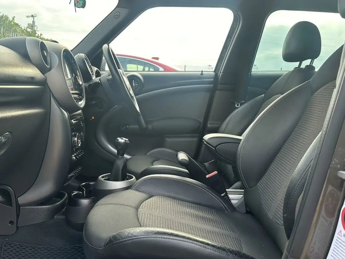 2012-mini-countryman-20td-cooper-sd-143bhp-all4-big-30