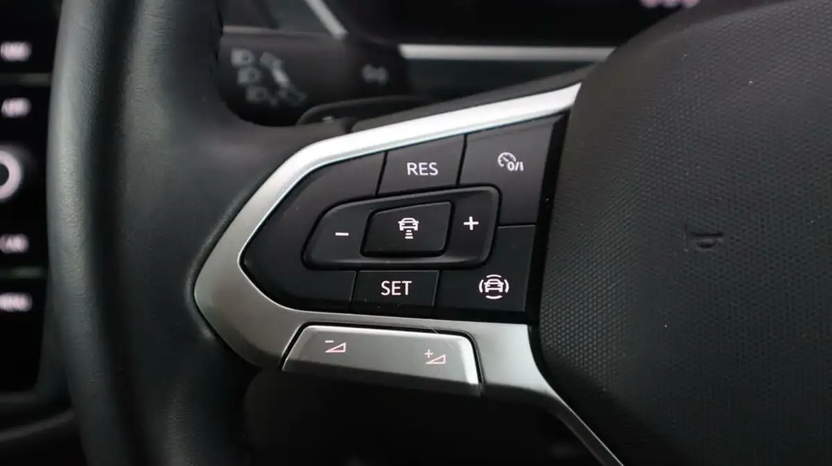 2021-volkswagen-tiguan-15-tsi-elegance-big-20