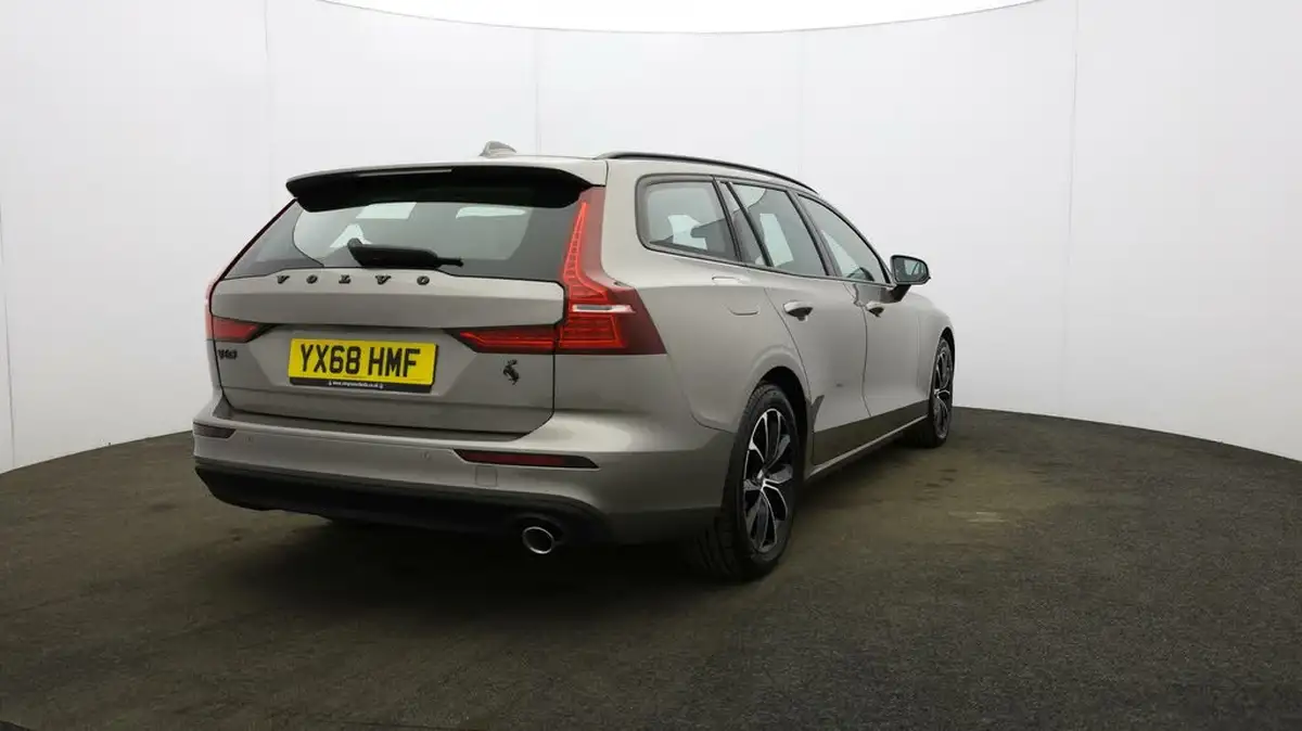 2018-volvo-v60-20td-d3-momentum-geartronic-big-52