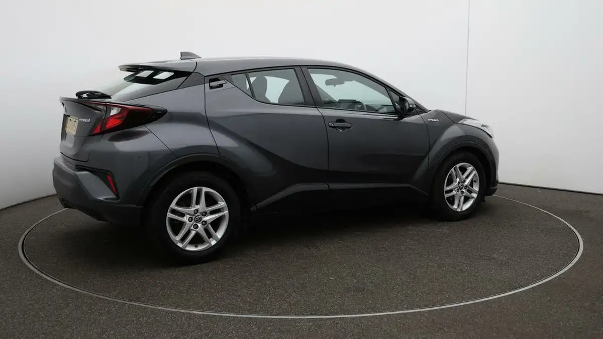 2021-toyota-c-hr-18-vvt-i-icon-big-44