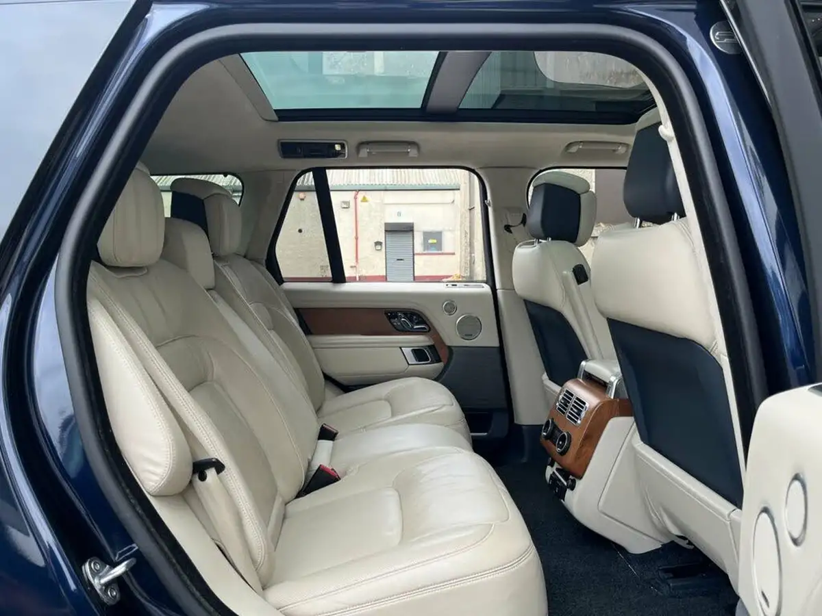 2020-land-rover-range-rover-30-sdv6-autobiography-big-10