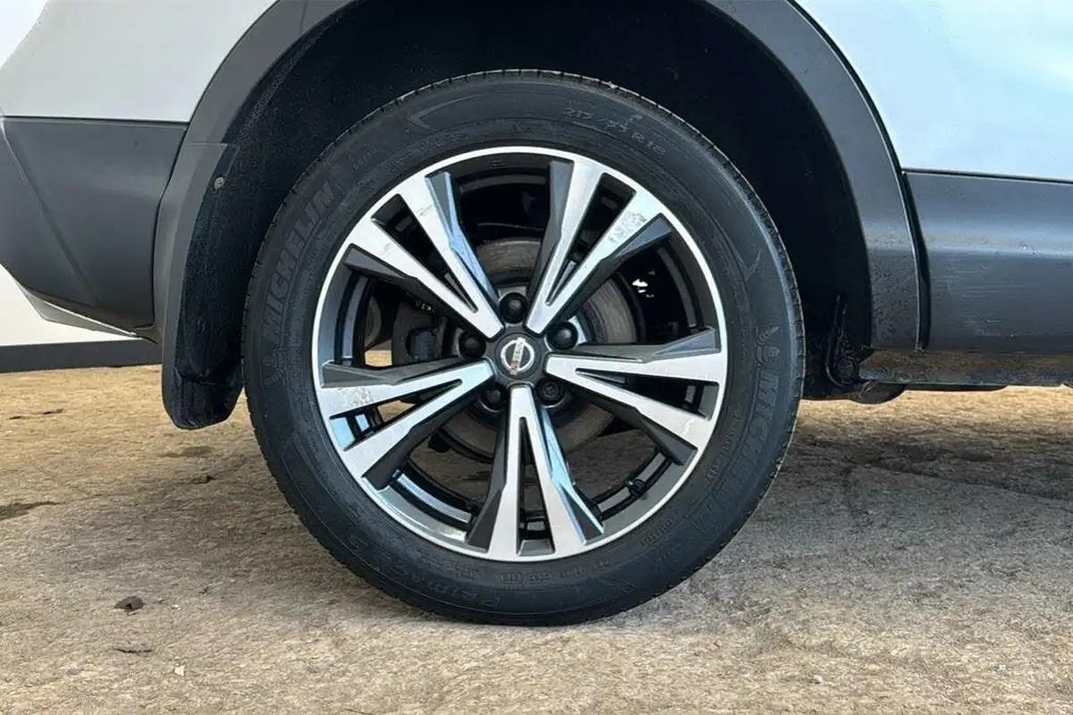 2017-nissan-qashqai-15dci-n-connecta-big-30