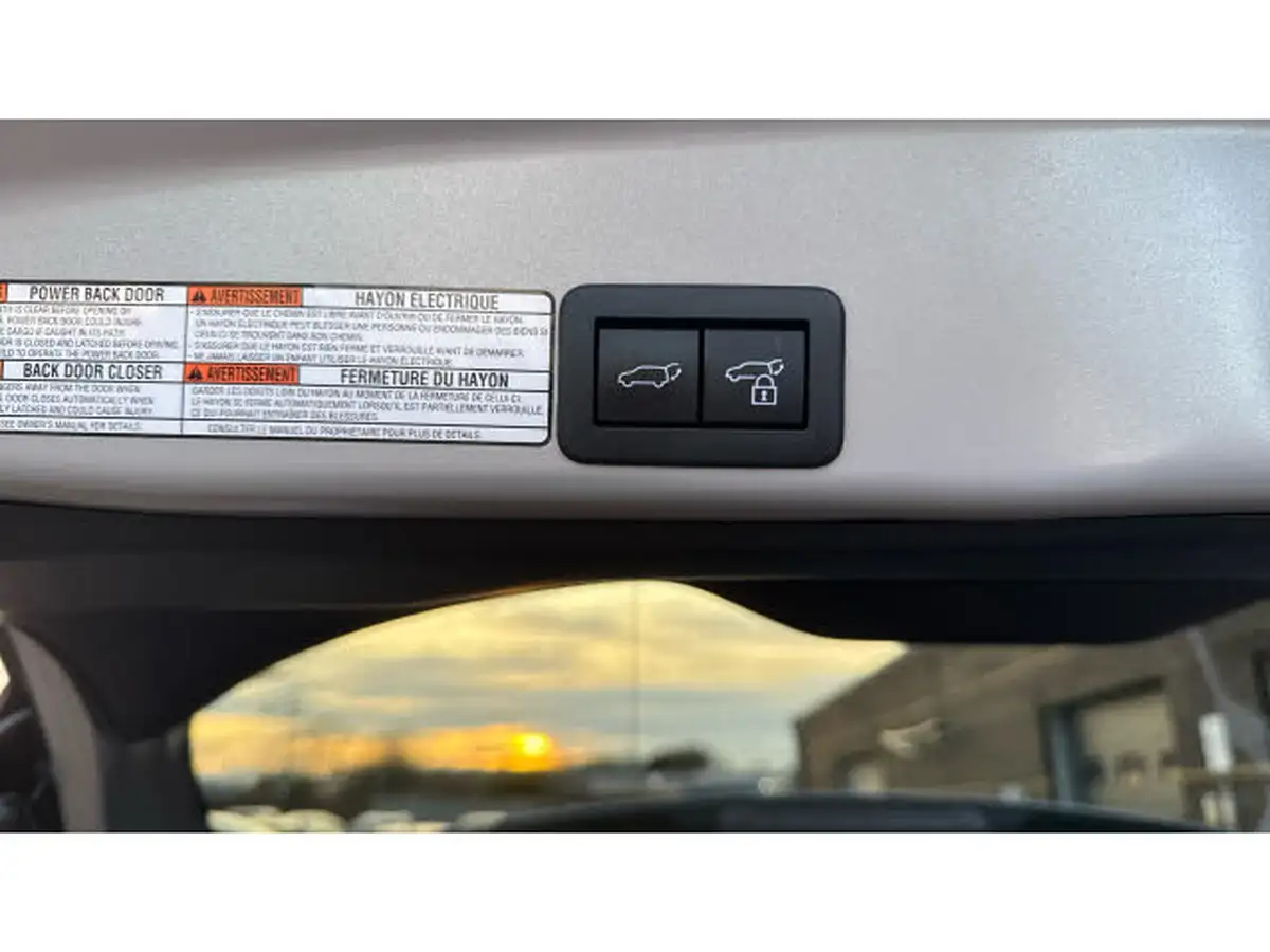 2023-toyota-yaris-cross-15-vvt-i-excel-awd-i-big-38