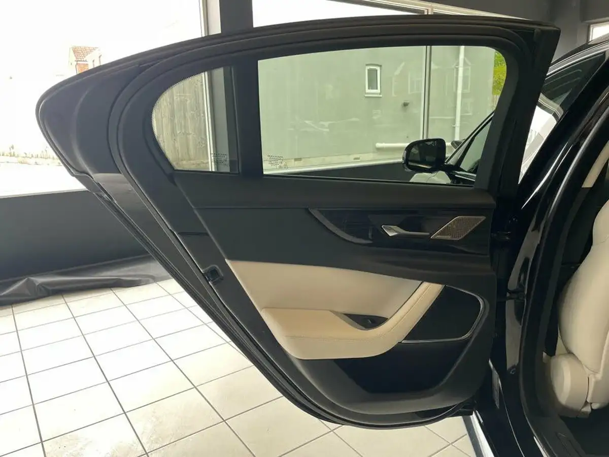 2021-jaguar-xe-20-d200-r-dynamic-hse-big-66