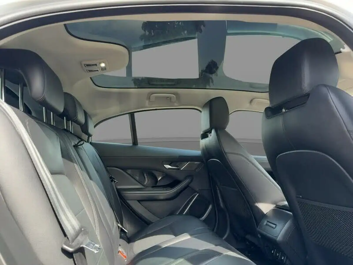 2018-jaguar-i-pace-ev400-s-big-2