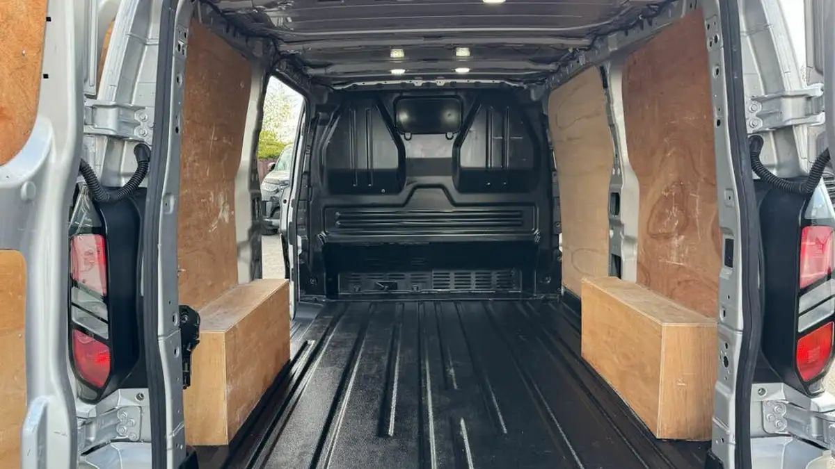 2023-ford-transit-custom-20tdci-300-l1h1-limited-136pseu6e-panel-van-1996cc-big-32