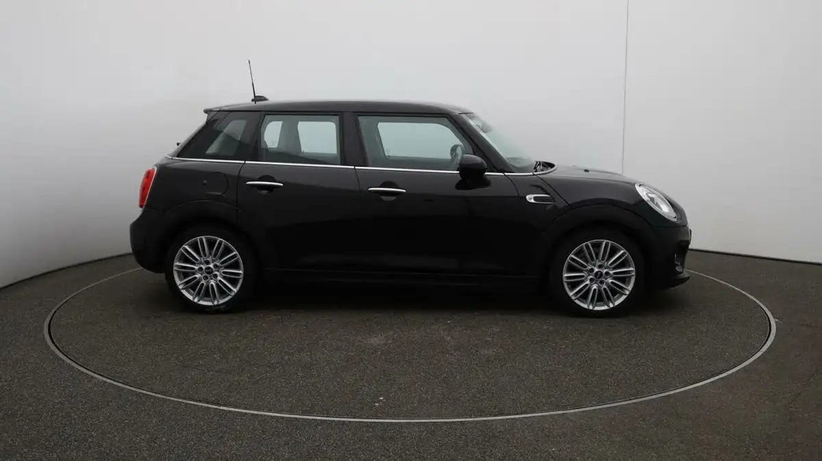 2017-mini-cooper-15-cooper-ss-hatchback-5d-auto-big-38