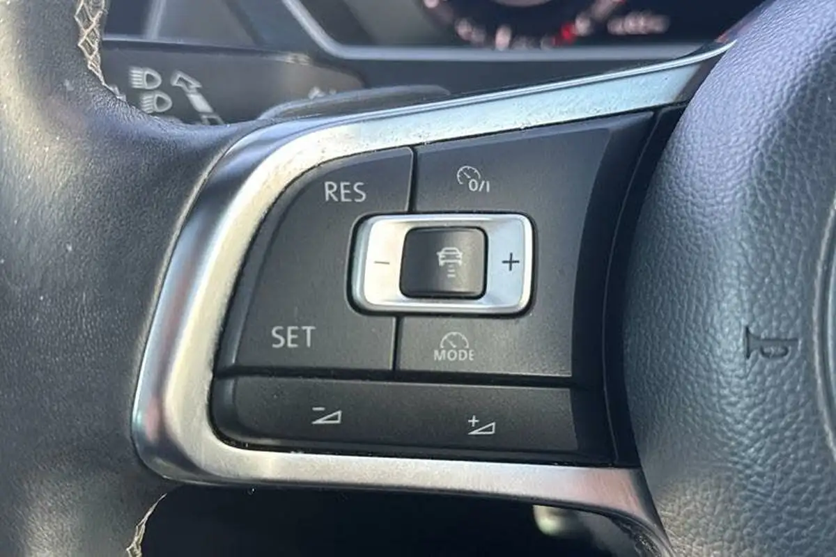 2017-volkswagen-tiguan-20-tsi-r-line-dsg-big-26