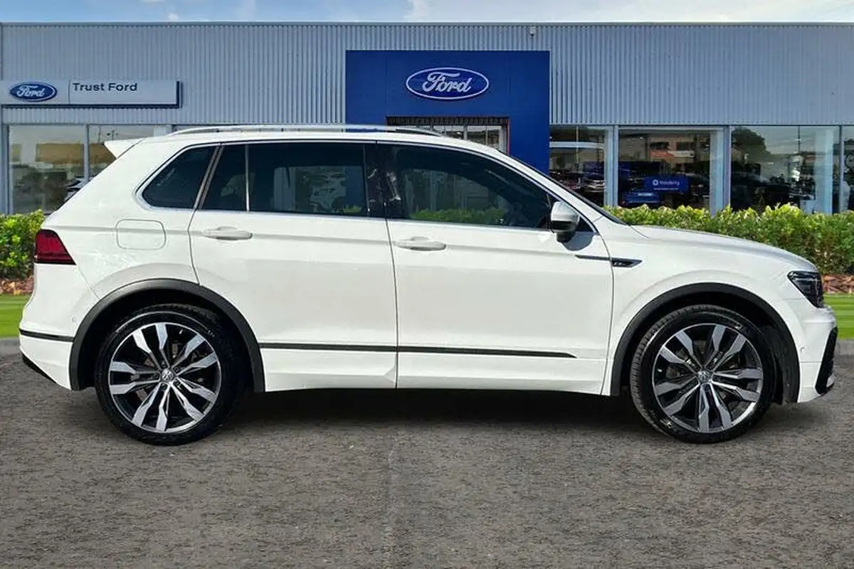 2017-volkswagen-tiguan-20-tsi-r-line-dsg-big-2