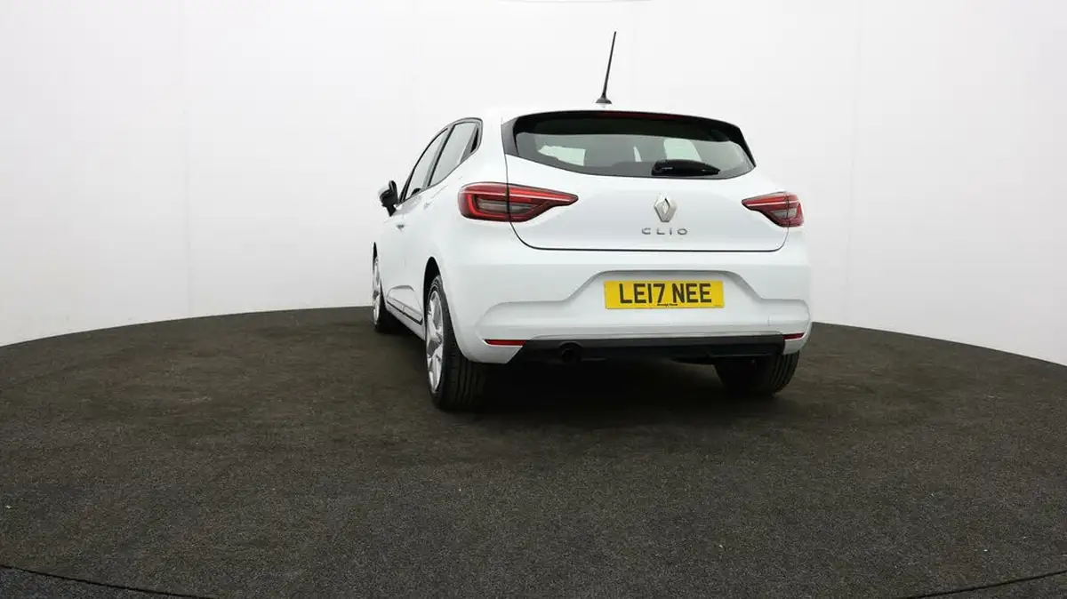 2021-renault-clio-10-sce-play-75bhp-big-24