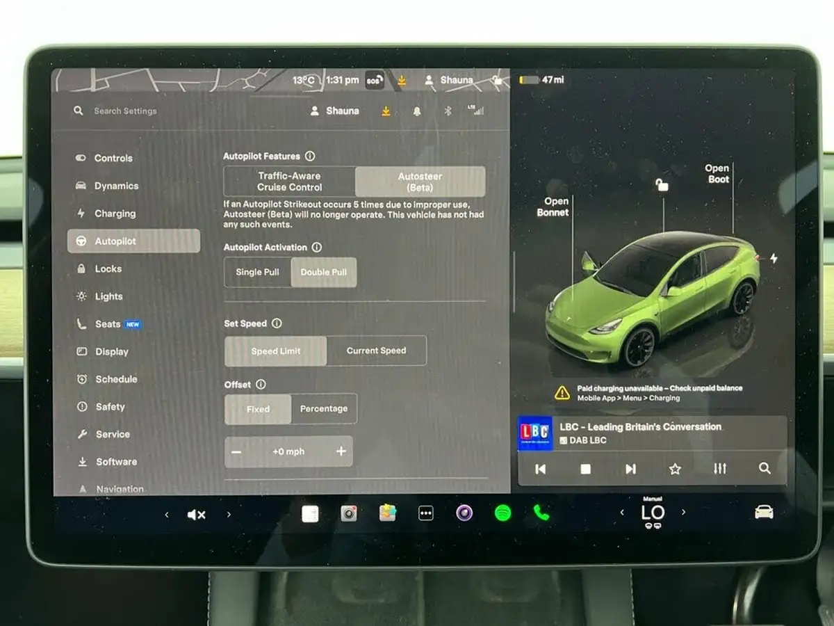 2022-tesla-model-y-e-long-range-big-8