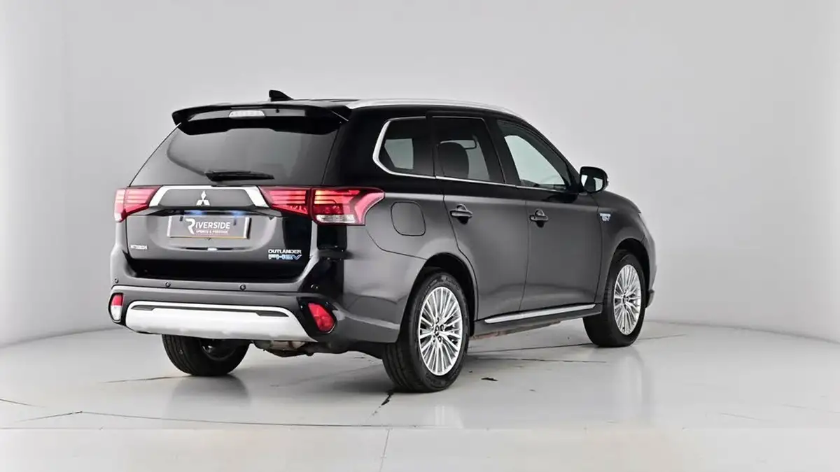2019-mitsubishi-outlander-24-5hs-phev-big-70
