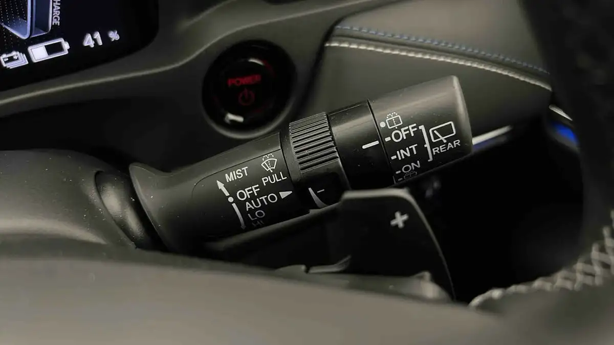2024-honda-eny1-e-advance-big-40