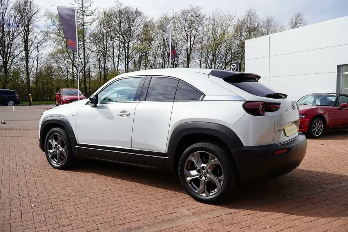 2023-mazda-mx-30-e-exclusive-line-145ps-0cc-big-3