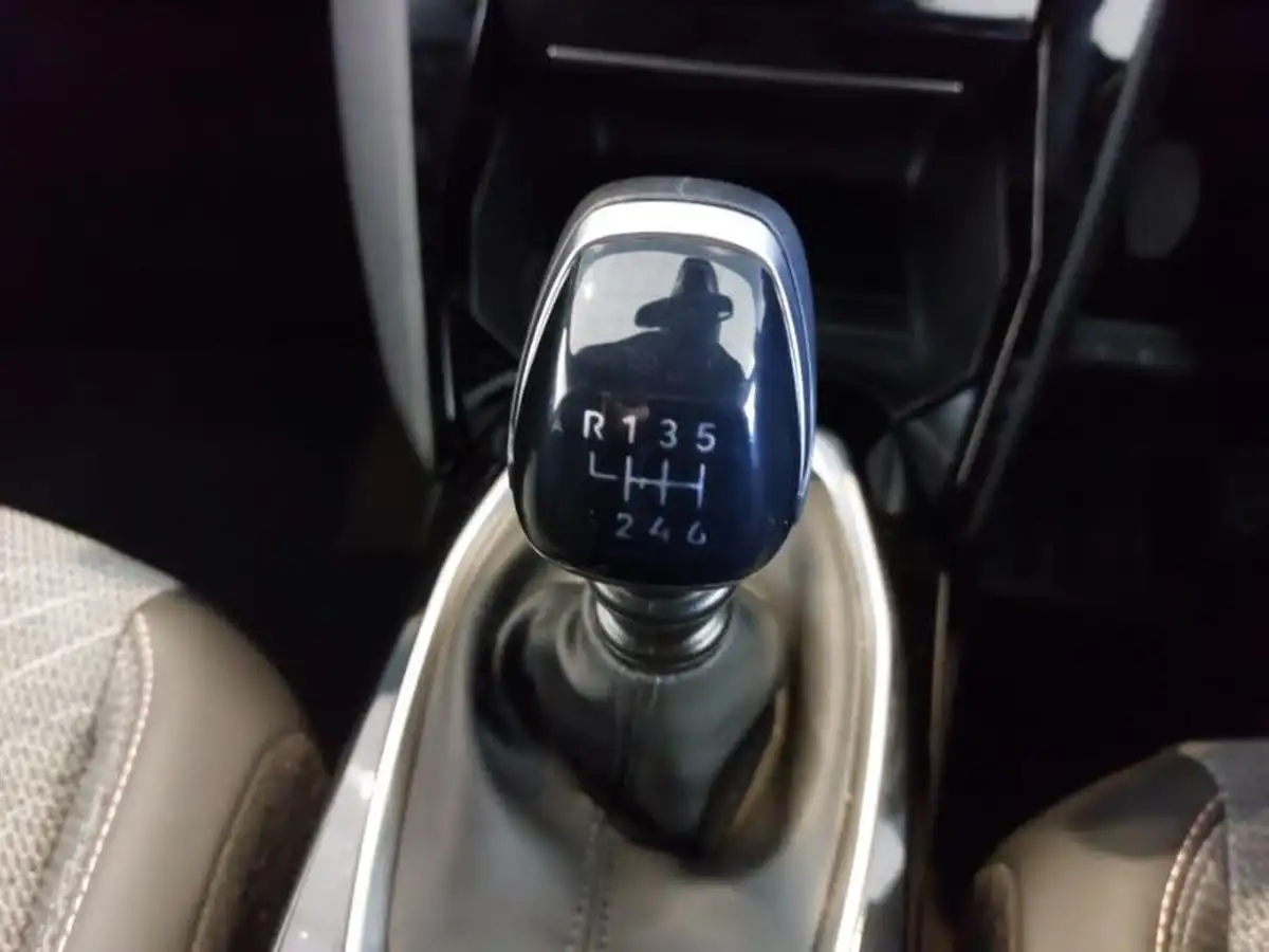 2024-peugeot-2008-suv-12-puretech-allure-130ps-big-14