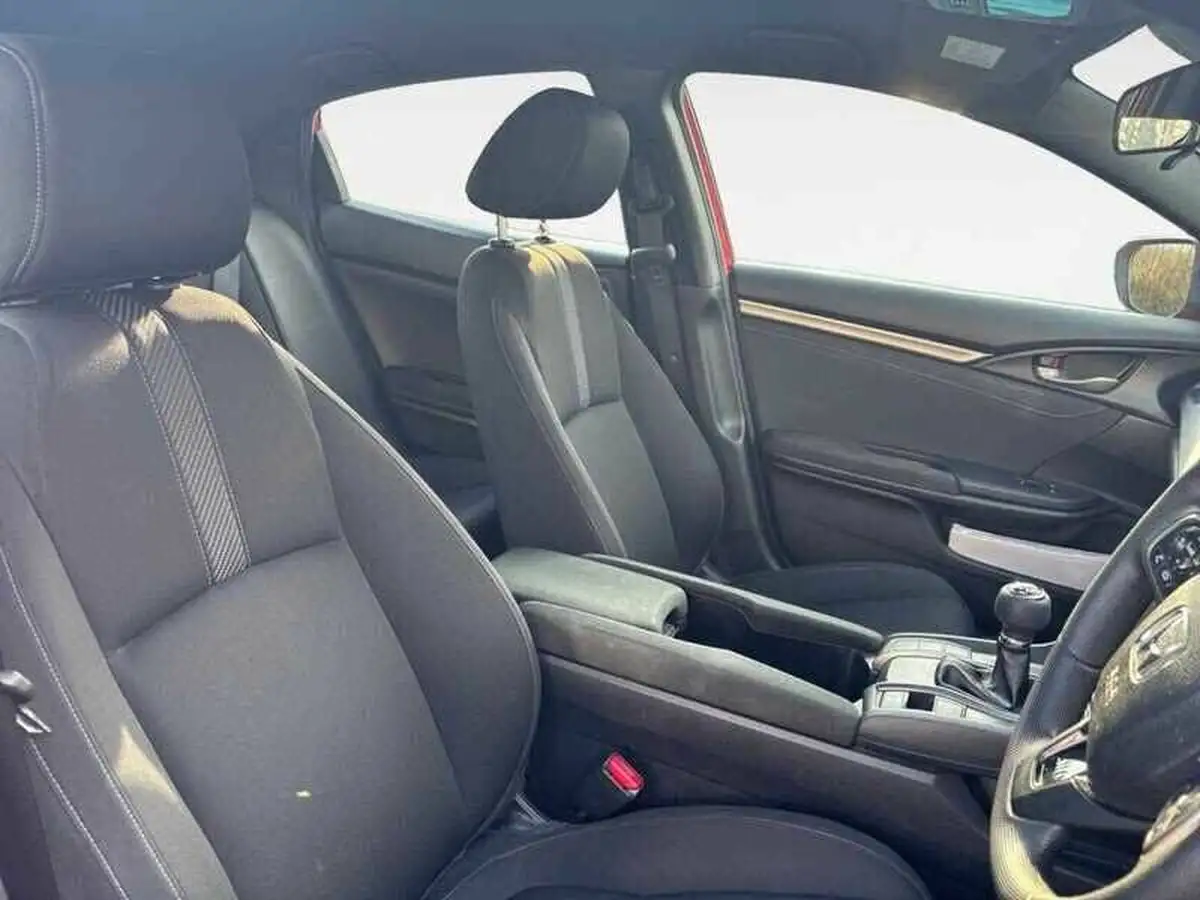 2019-honda-civic-10-vtec-turbo-se-hatchback-5d-big-4