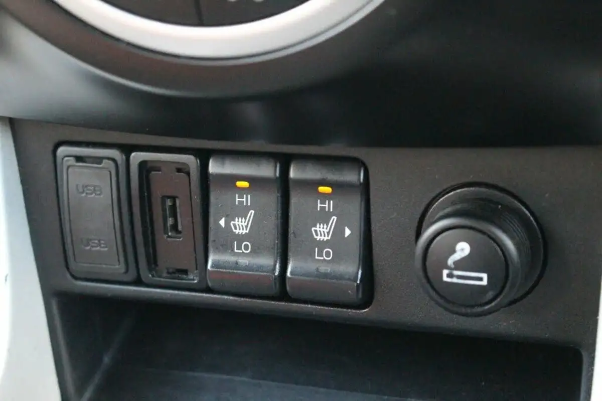 2019-isuzu-d-max-19td-utah-auto-big-20