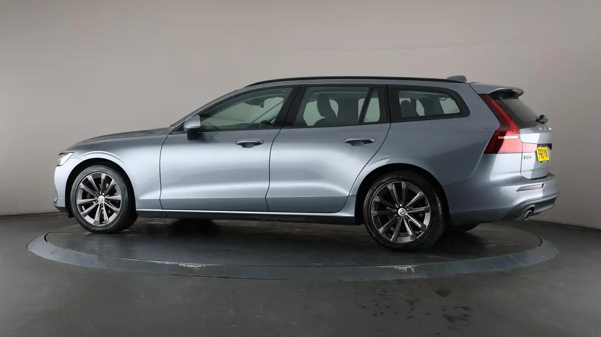 2021-volvo-v60-20-b3-momentum-160bhp-big-71
