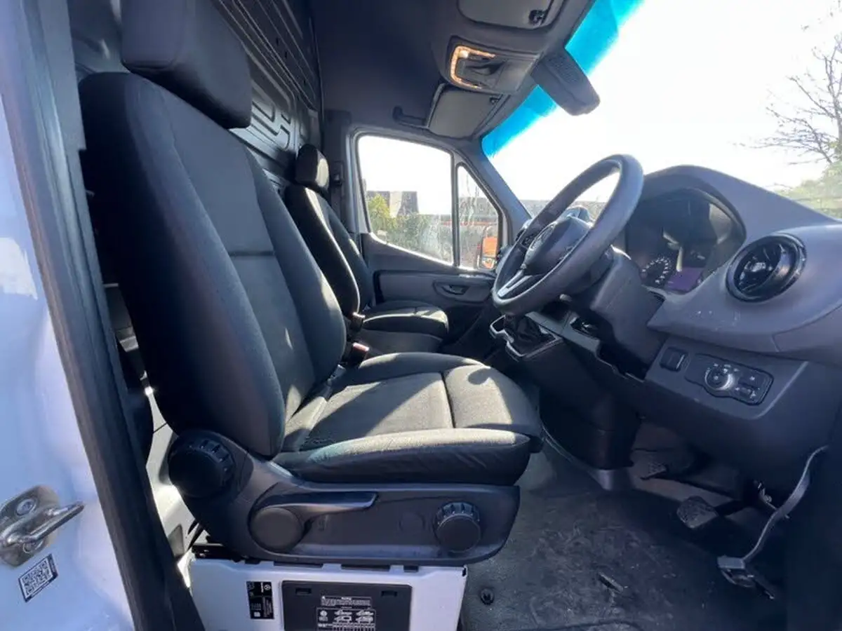 2020-mercedes-benz-sprinter-21cdi-314-l2h1-panel-van-fwd-big-56