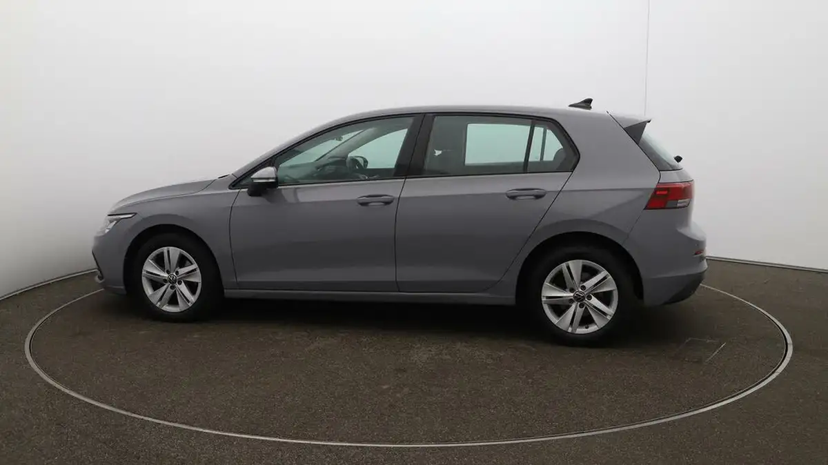 2023-volkswagen-golf-15-tsi-life-130ps-hatchback-big-48