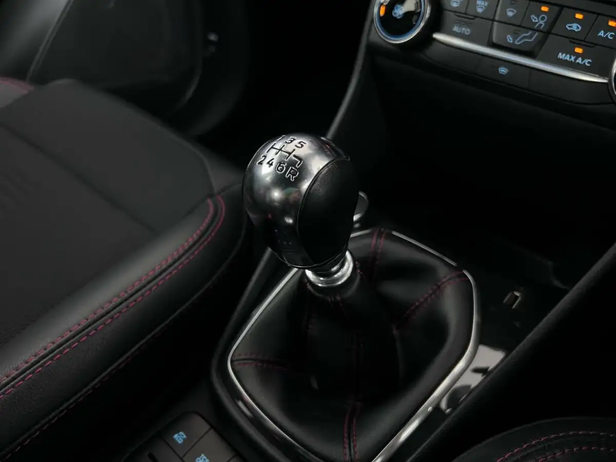 2019-ford-fiesta-10t-st-line-x-140ps-5d-big-31
