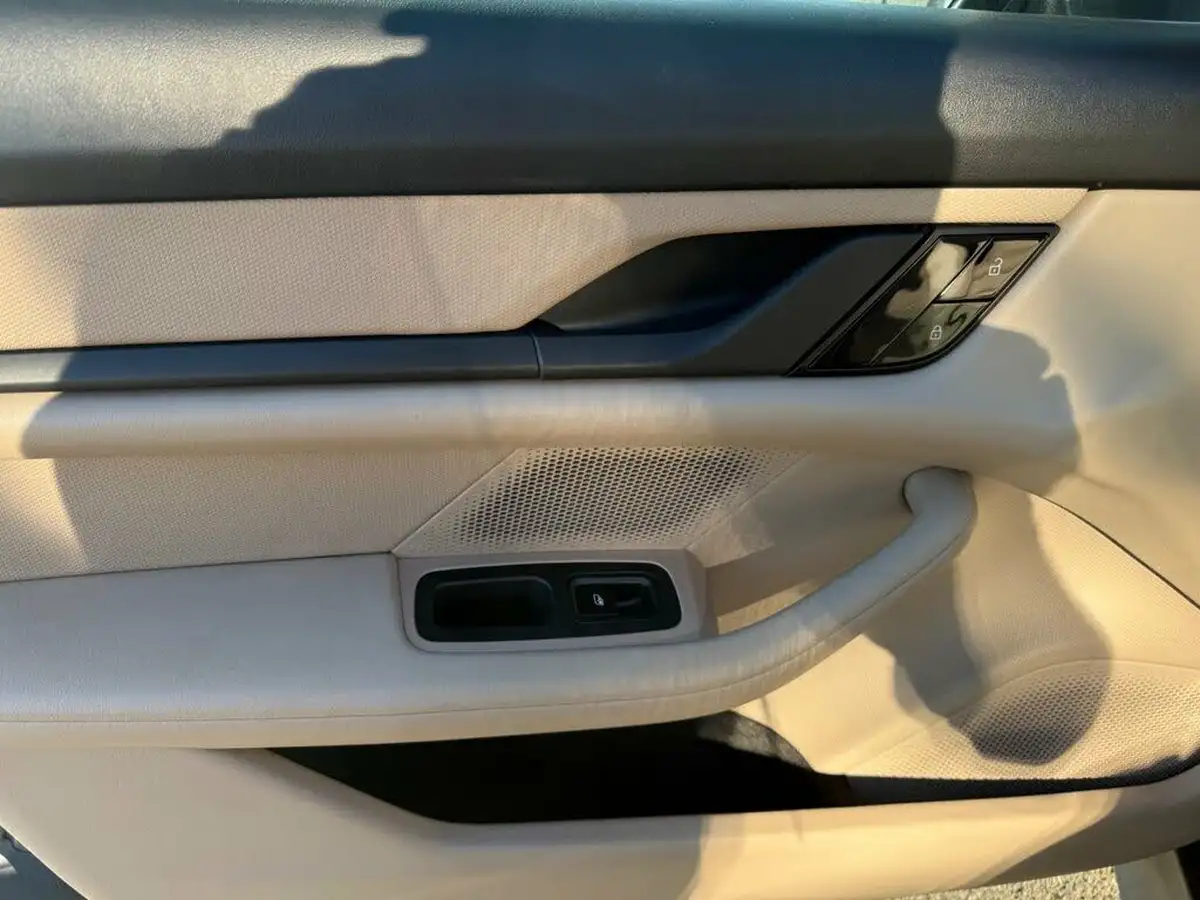 2021-porsche-taycan-e-4s-530ps-big-39