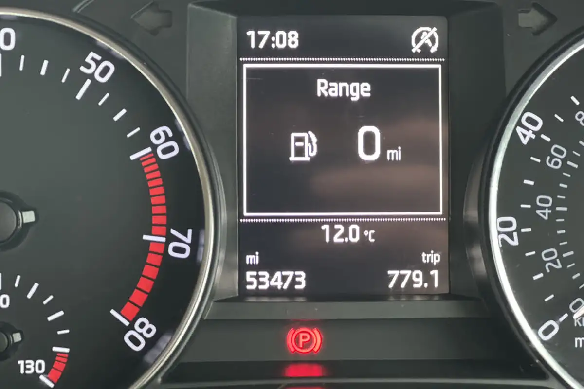 2016-skoda-fabia-12-tsi-se-l-109ps-hatchback-big-13