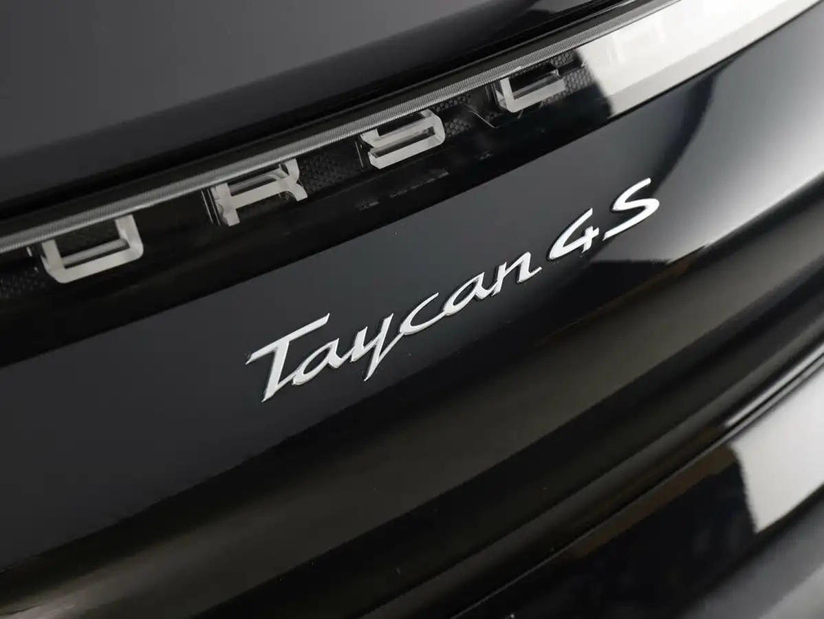 2021-porsche-taycan-e-4s-571ps-performance-battery-plus-big-28