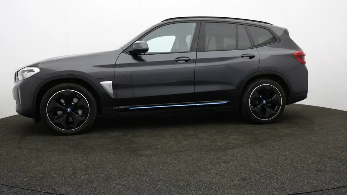 2021-bmw-ix3-e-premier-edition-big-60