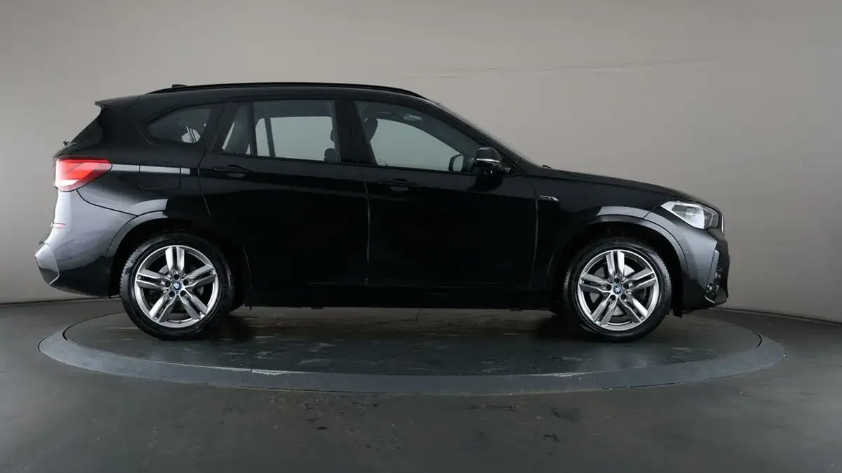 2022-bmw-x1-15-xdrive-25e-phev-m-sport-big-54