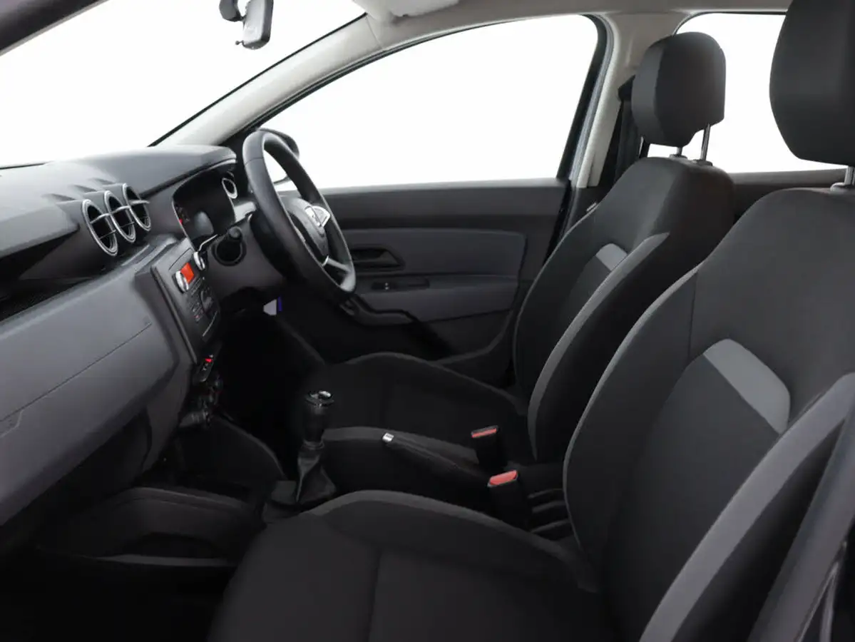 2021-dacia-duster-10-tce-essential-100bhp-ss-station-wagon-5d-big-32