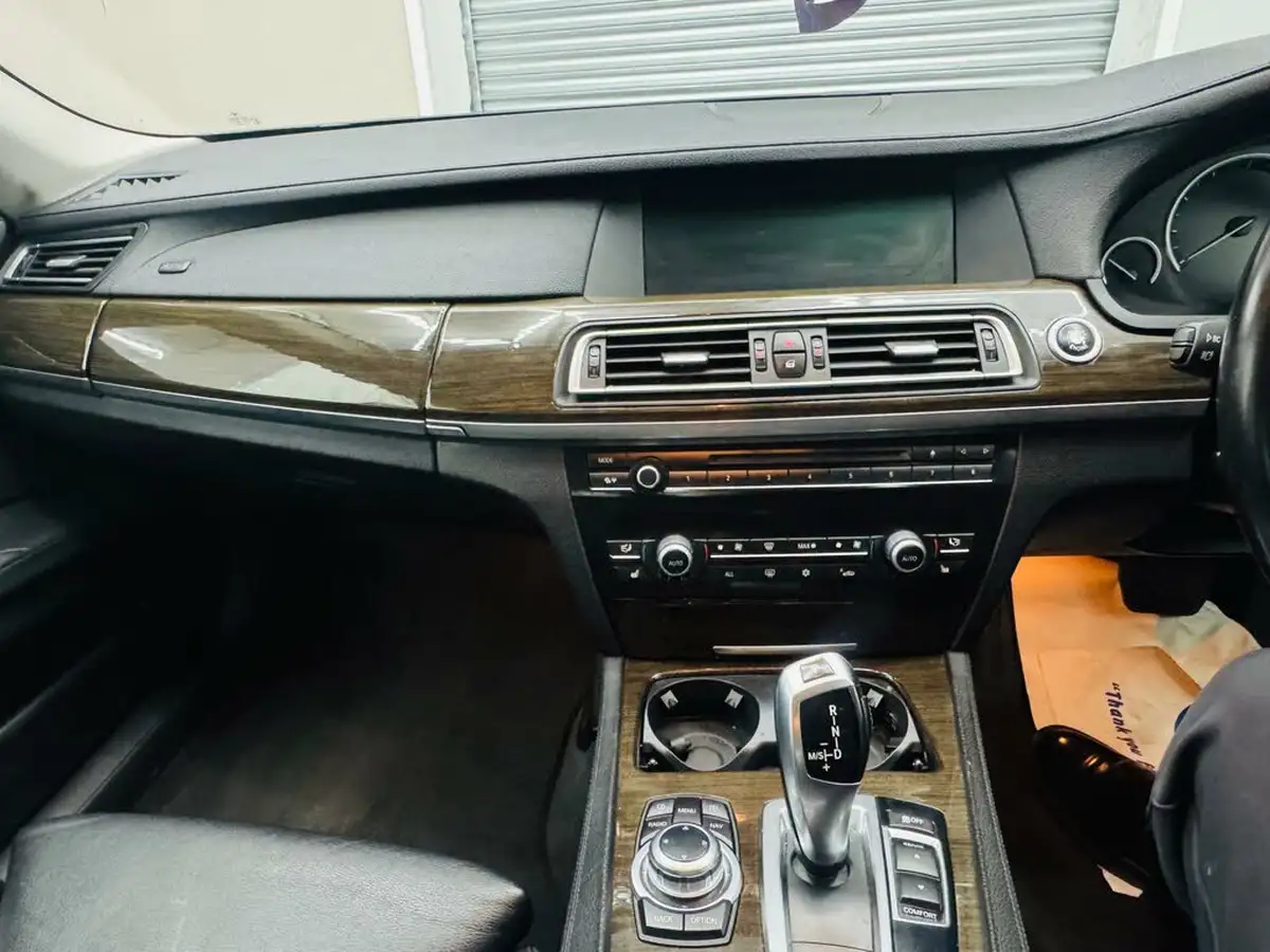 2011-bmw-7-series-30td-730ld-se-big-33