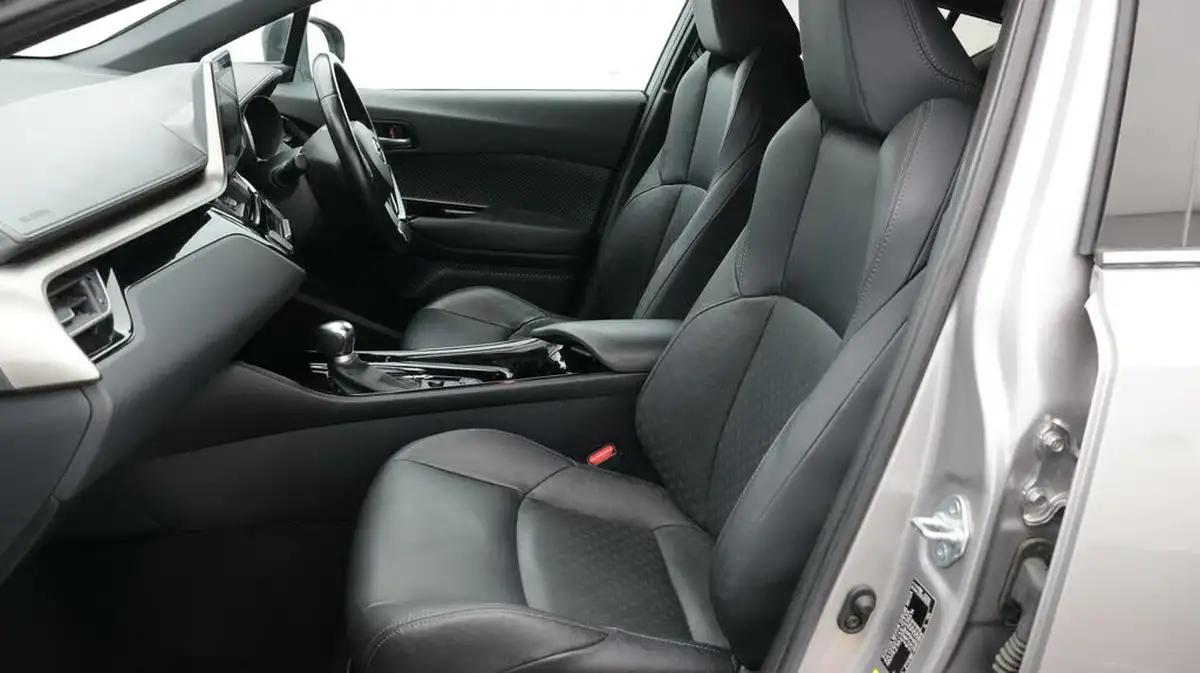 2019-toyota-c-hr-18-vvt-i-dynamic-big-13