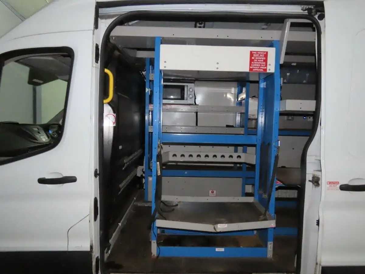 2018-ford-transit-20tdci-350-l2h3-130pseu6-panel-van-big-9