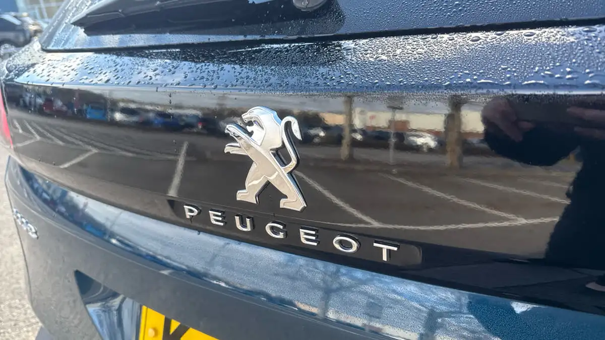 2024-peugeot-3008-suv-12-puretech-allure-136ps-hybrid-e-dsc6-big-25