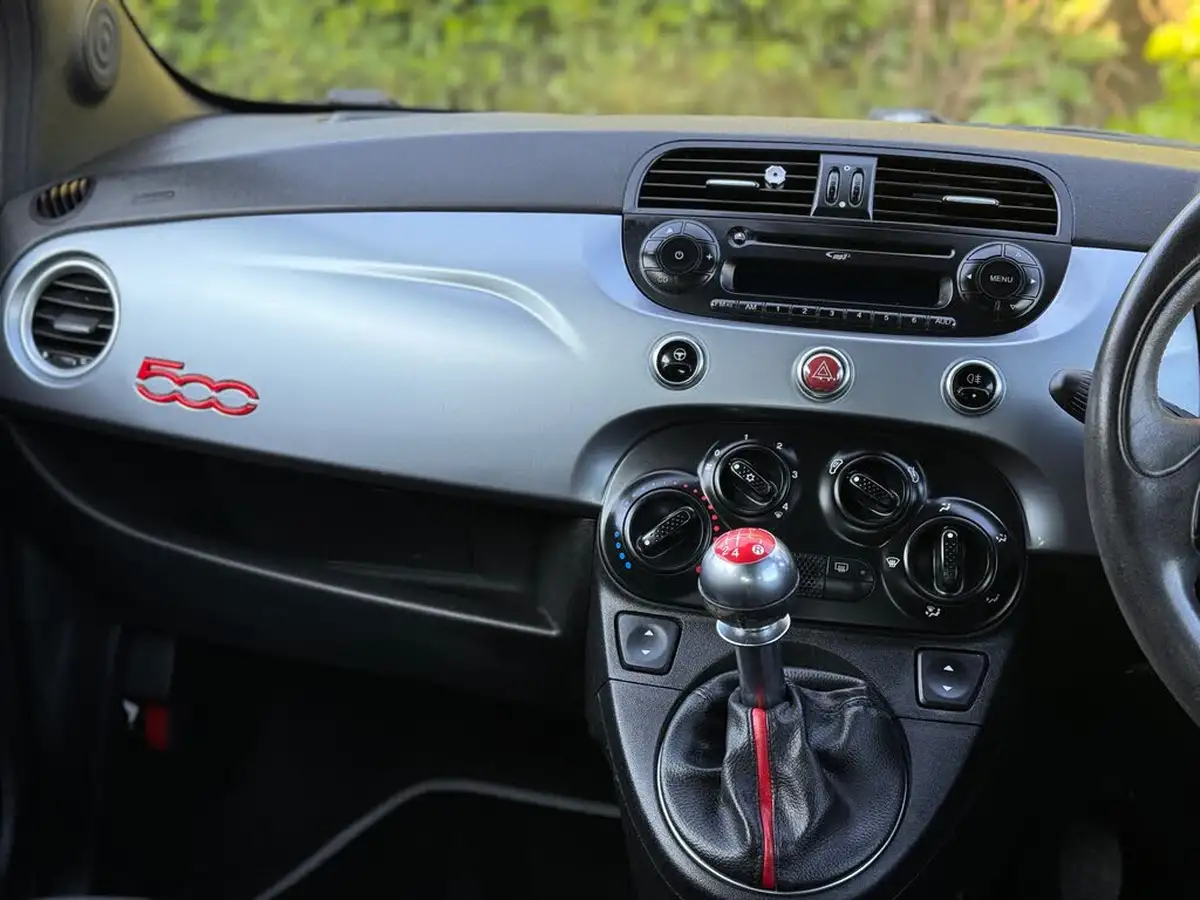2013-fiat-500-12-s-big-9