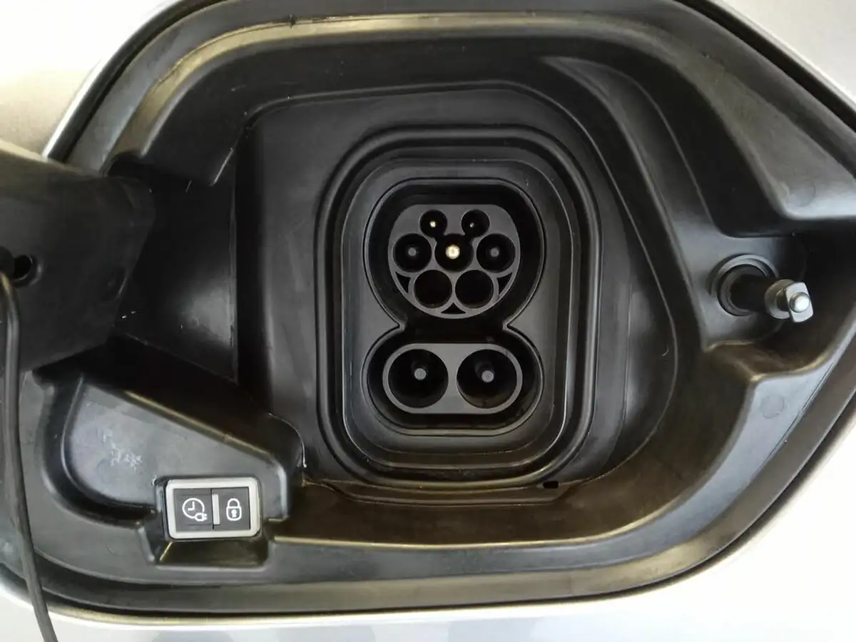 2021-vauxhall-corsa-e-sri-nav-premium-74kw-big-35