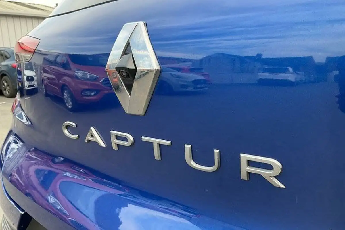 2023-renault-captur-16-techno-145ps-full-big-39