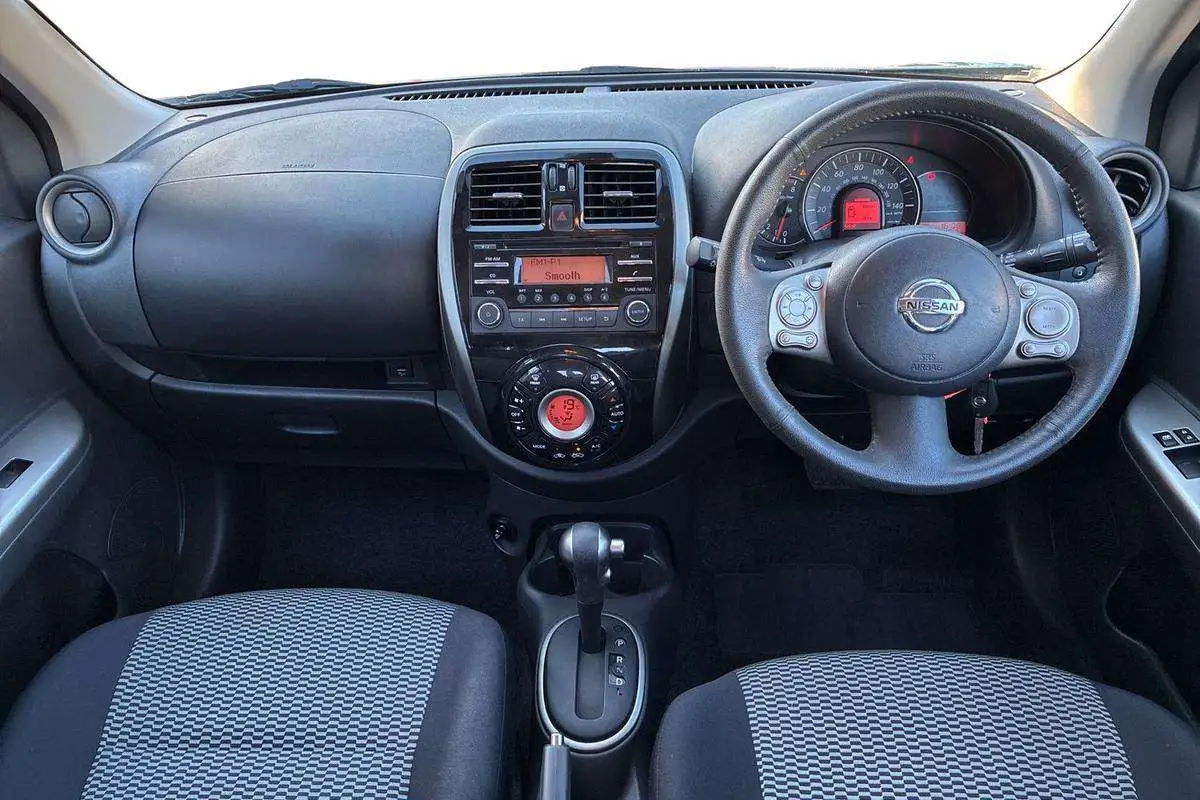 2016-nissan-micra-12-acenta-cvt-big-11