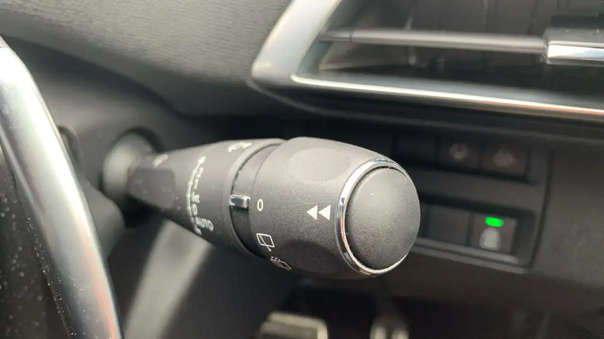 2021-peugeot-3008-suv-12-puretech-gt-eat8-big-27