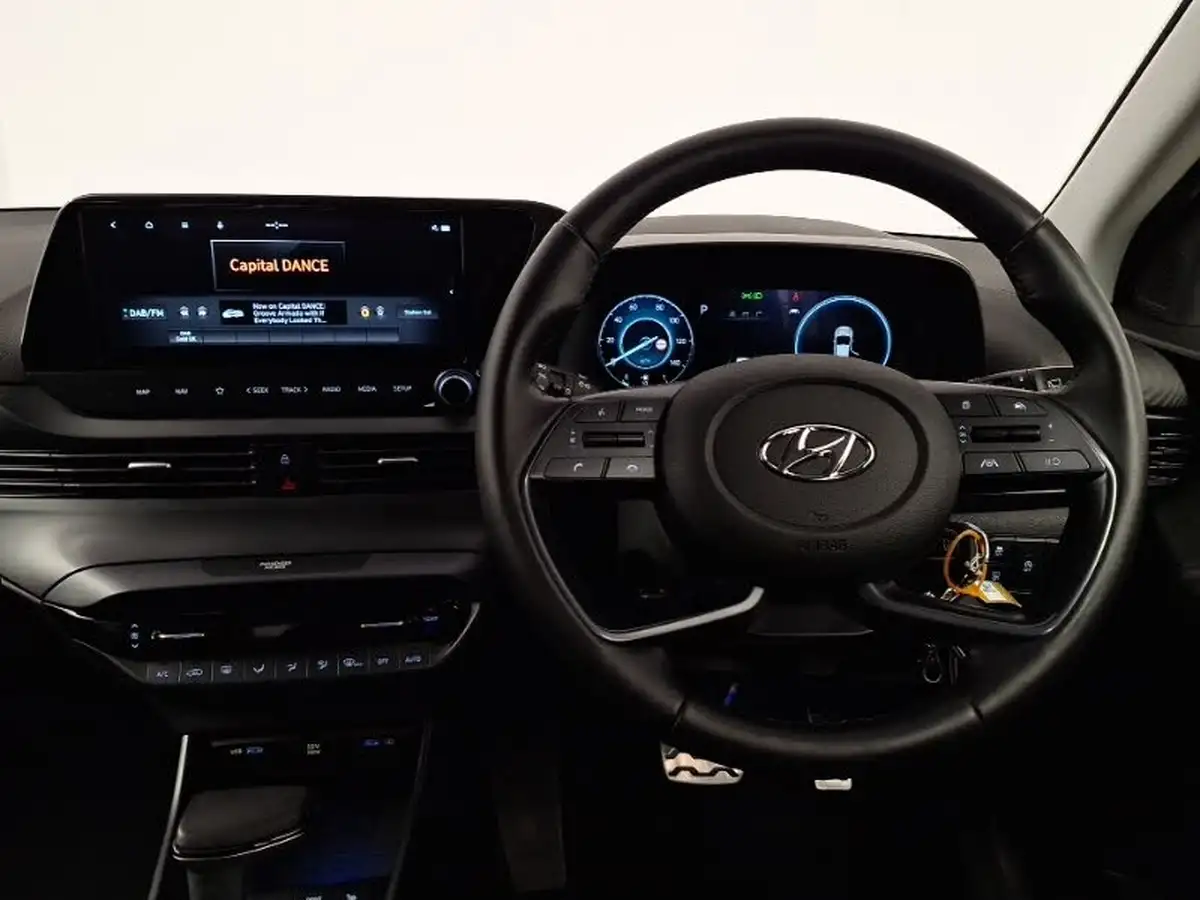 2023-hyundai-bayon-10-t-gdi-premium-100ps-dct-big-6