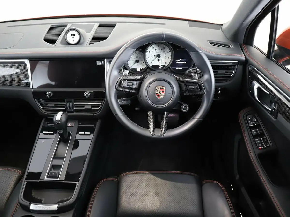 2023-porsche-macan-29-v6-gts-big-39