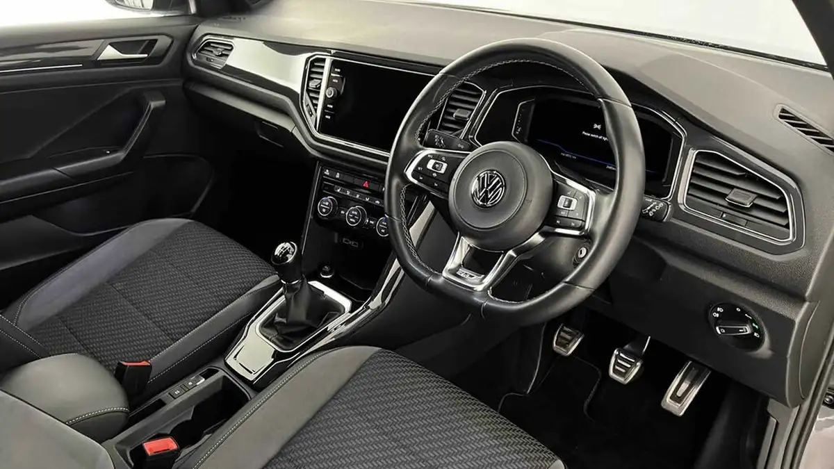 2019-volkswagen-t-roc-16tdi-r-line-big-13
