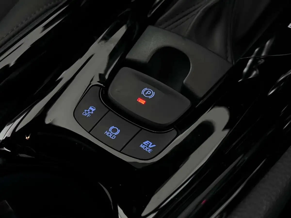 2022-toyota-c-hr-18-vvt-i-design-big-31