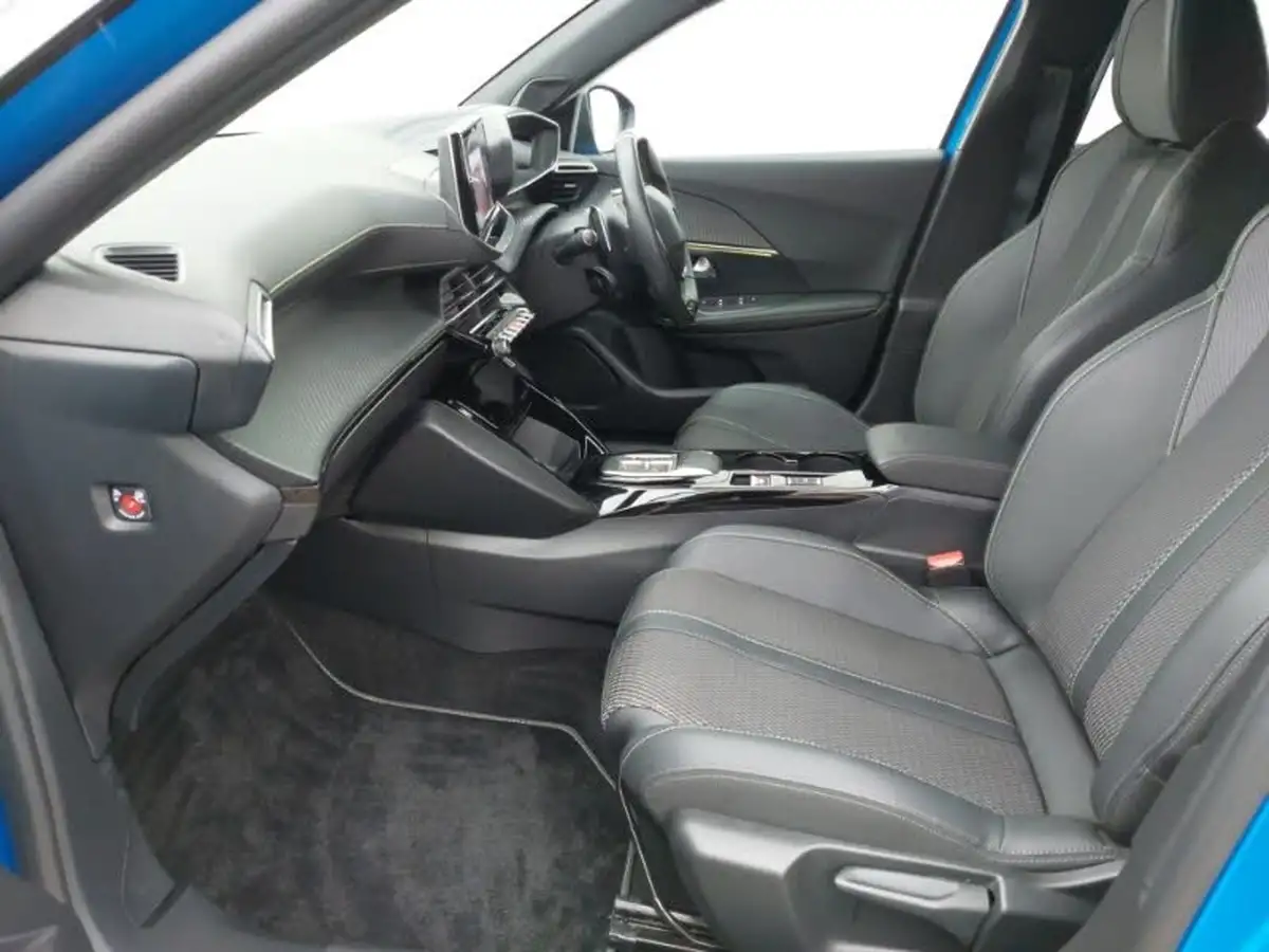 2023-peugeot-2008-suv-big-4