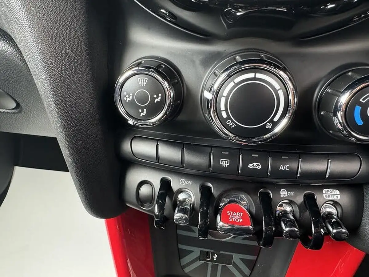 2021-mini-cooper-20-cooper-s-sport-hatchback-3d-big-16