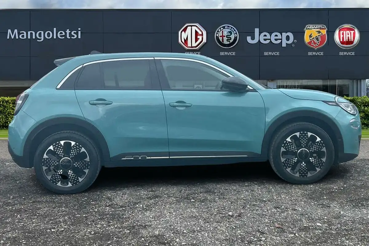 2024-fiat-600e-e-la-prima-big-3