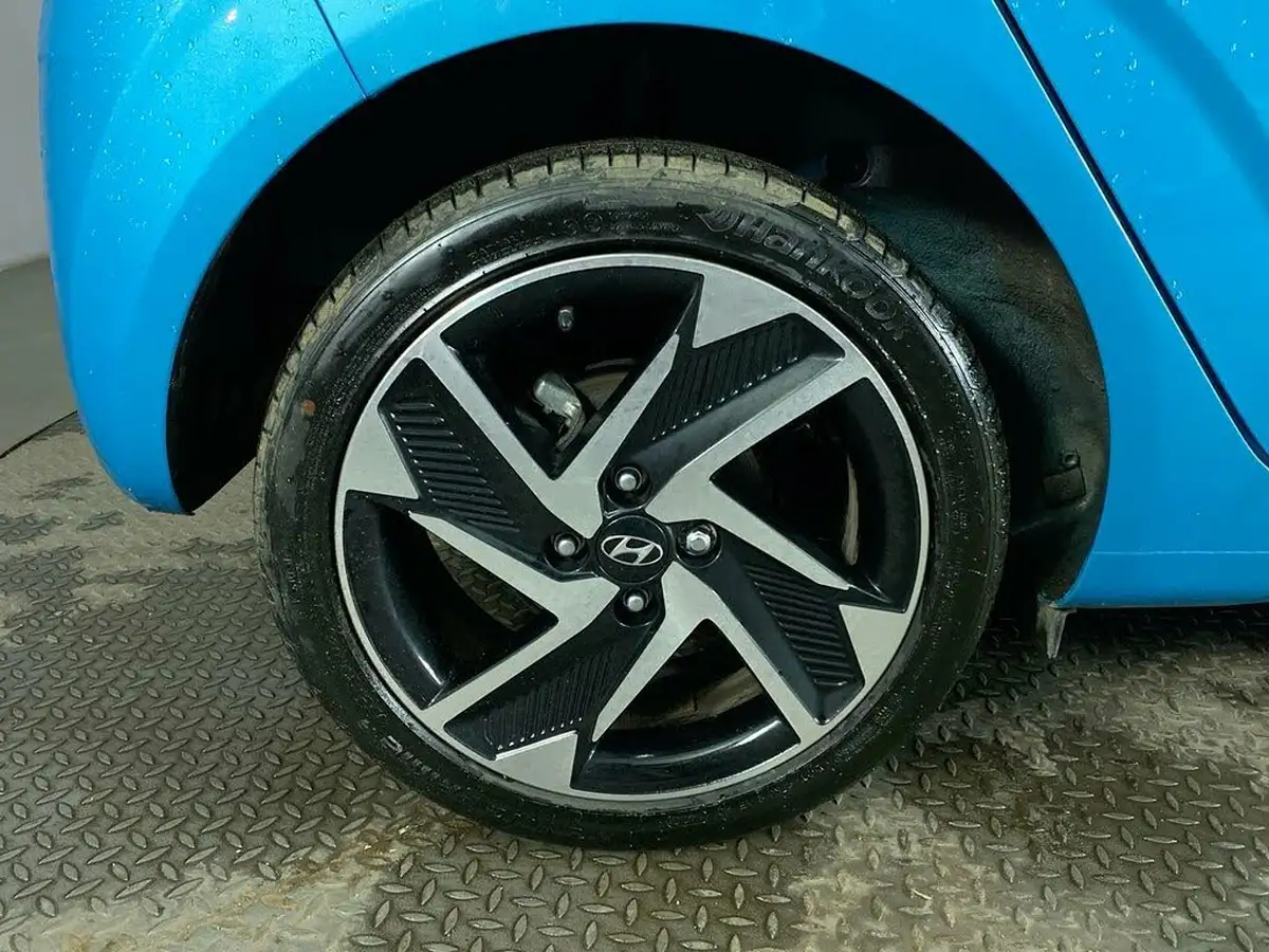 2022-hyundai-i10-12-premium-auto-big-11